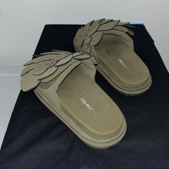 Farm Rio Monstera Slides - Picture 3 of 4